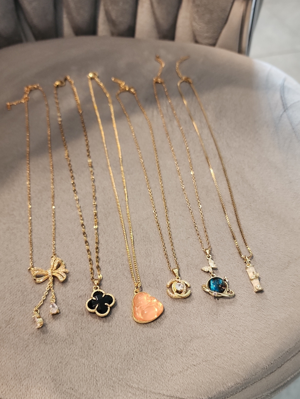 Gold Tone Heart and Charm Pendant Necklace - Unbranded